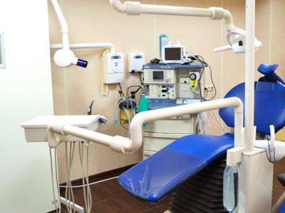 В стоматологических кабинетах есть всё необходимое лечебное и диагностическое оборудование